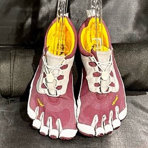 Vibram Women’s Purple Speed W353